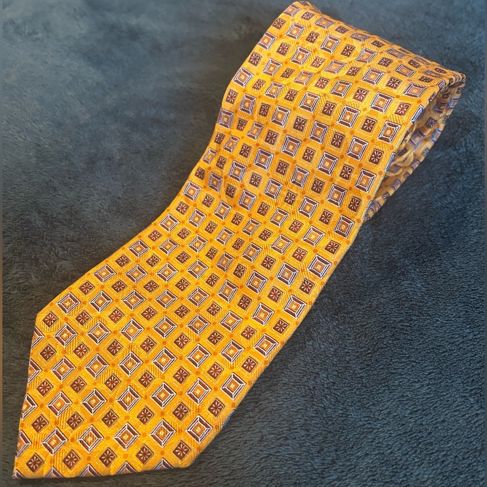Ermenegildo Zegna Geometric Orange Tie 100% Silk Made in Italy